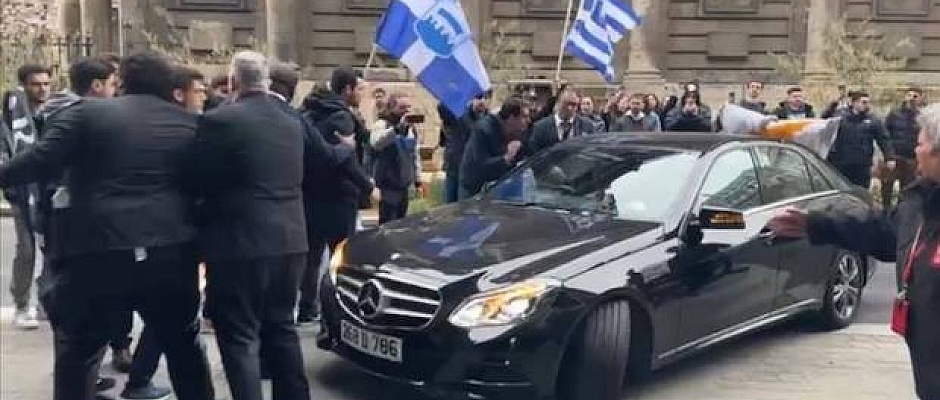 Turkish Cypriot president's car blocked by Greek Cypriot protesters in London
