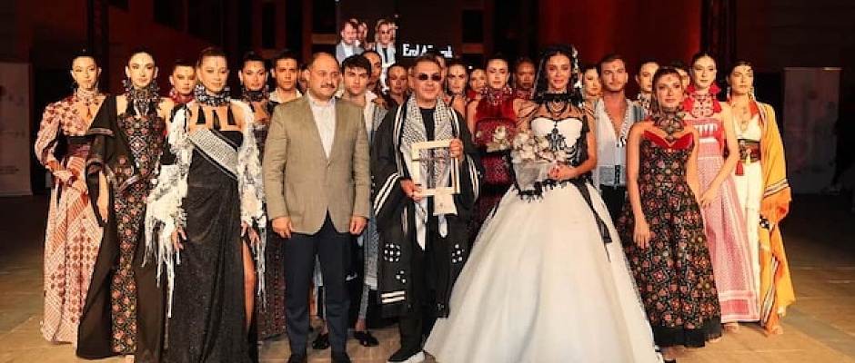Moira by Urfa Collection Brings Ancient Weaving Tradition to the Fashion Stage