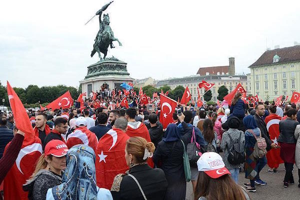 Austrian far right concerned by Turkish anti-coup rallies