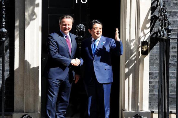 Japanese PM urges Britain to stay in EU