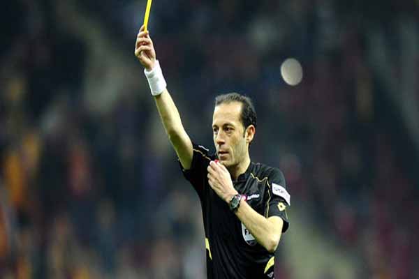 Cüneyt Çakır to officiate Manchester United, Real Madrid game