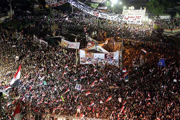 Egyptian army warns pro-Morsi protesters