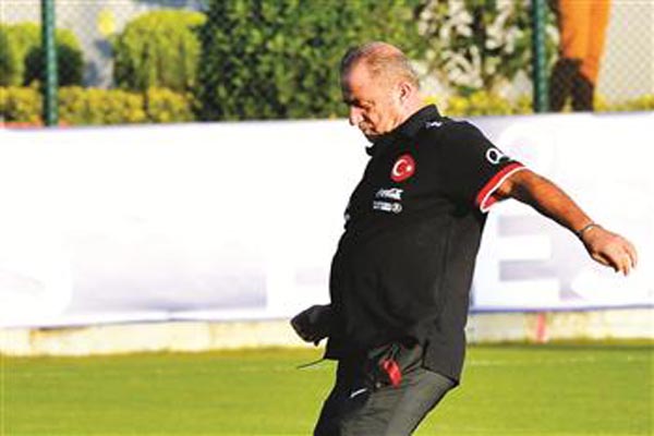 Fatih Terim kicks off third Turkey spell against Andorra