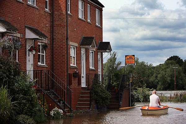 24,000 London homes at risk from flooding