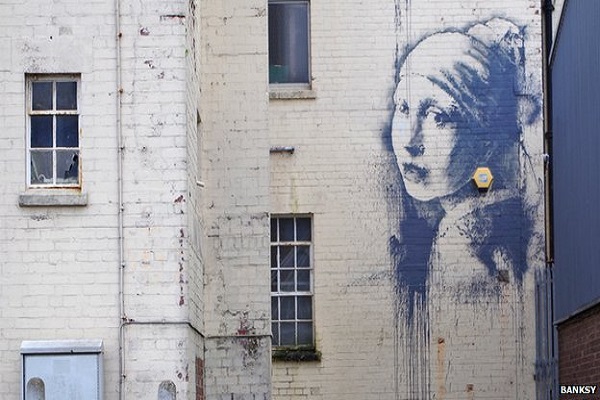 Banksy's new Bristol work, Pierced Eardrum, vandalised