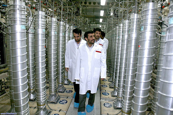 Major powers to offer Iran sanctions relief at nuclear talks