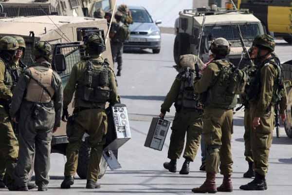 Israeli troops kill unarmed Palestinian