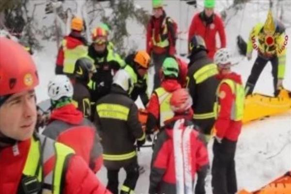 Dead toll rises 6 from Italy avalanche