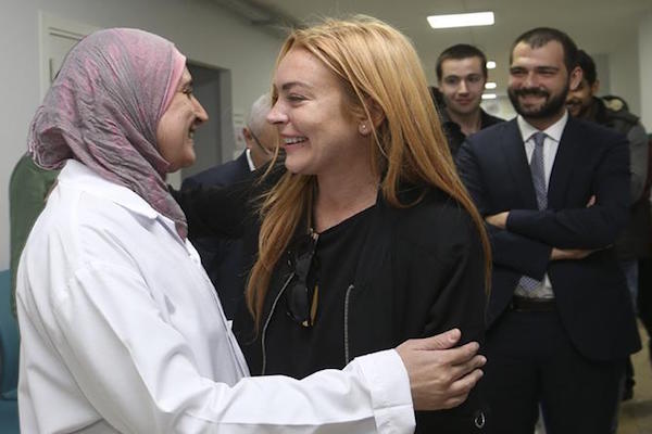 Lindsay Lohan in Istanbul, visiting Syrian refugees