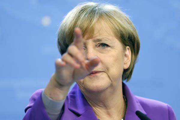 Merkel to meet coalition leaders as crisis looms