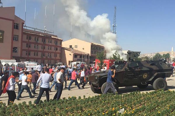 Police officers were martyred in a PKK car-bomb attack