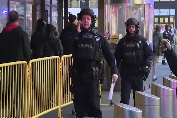 NEW YORK Attacker targets Manhattan bus terminal