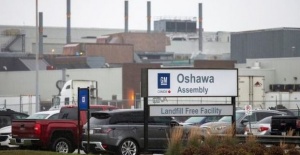 GM to slash jobs and close eight plants