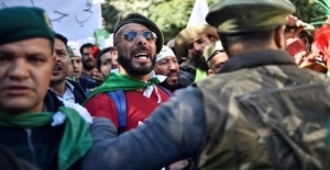 Algeria demos continue despite resignation of president
