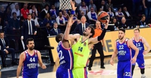 EuroLeague: Anadolu Efes, Barcelona to duel for Final 4