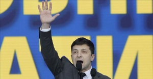 Ukraine, Zelensky elected president in landslide win