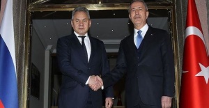 Turkish, Russian defense chiefs discuss Idlib, Syria