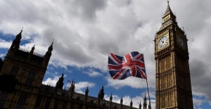 1.3M sign petition against suspension of the U.K. parliament