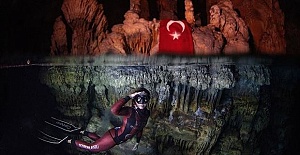 Turkish diver Sahika Ercumen breaks world record