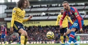 Cenk Tosun debuts for Crystal Palace