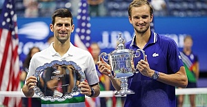 Medvedev shocks Djokovic to win 2021 US Open