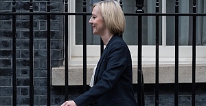 Liz Truss resigns as UK prime minister