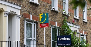 House prices rise for first time in six months
