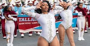 Cheerleader performers during the New Year's Day Parade in London this afternoon