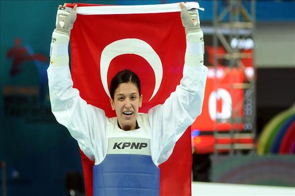 Turkish taekwondo athlete won gold medal in S. Korea