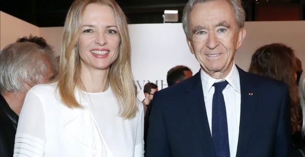 Bernard Arnault promotes daughter Delphine in LVMH reshuffle
